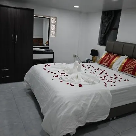 Patong Beach Private Villa Exterior photo